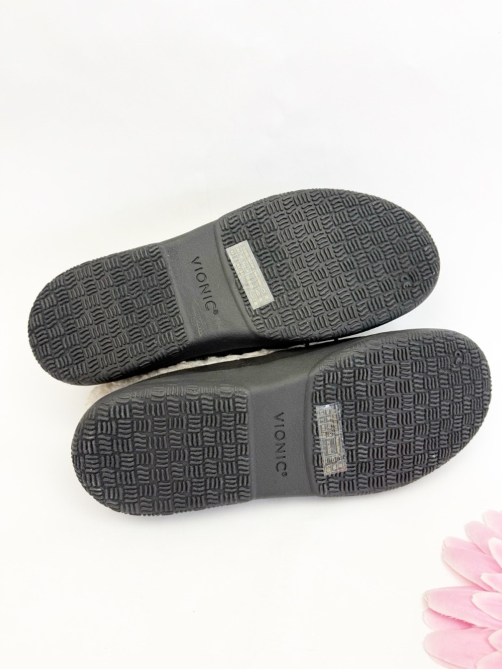 Vionic Claribel Slipper - Women's Cozy Orthotic Arch Support House Slipper Black - Picture 12 of 13